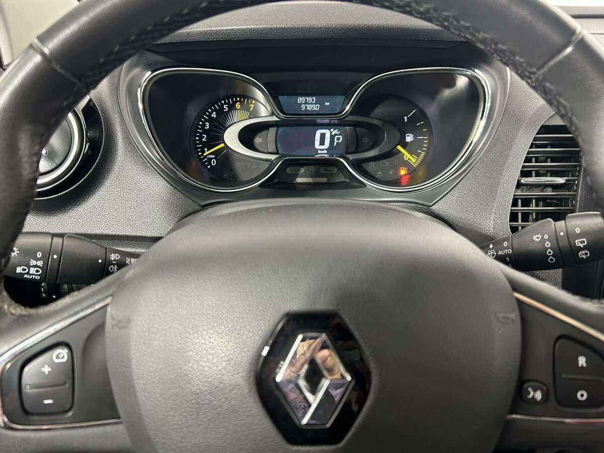 Renault Kaptur с пробегом — 2017 год. Фото: #10