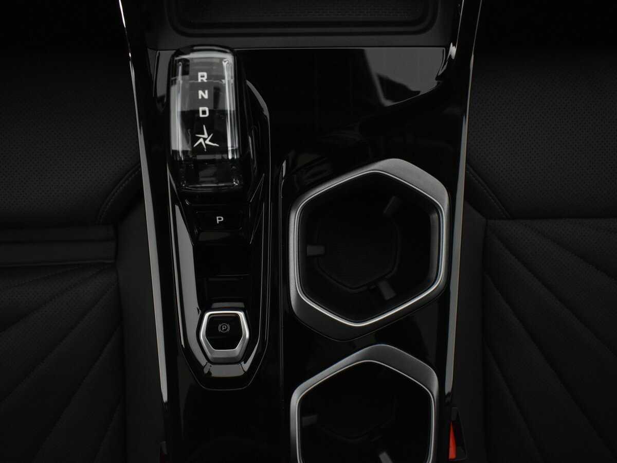 Geely Atlas с пробегом — 2024 год. Фото: #12