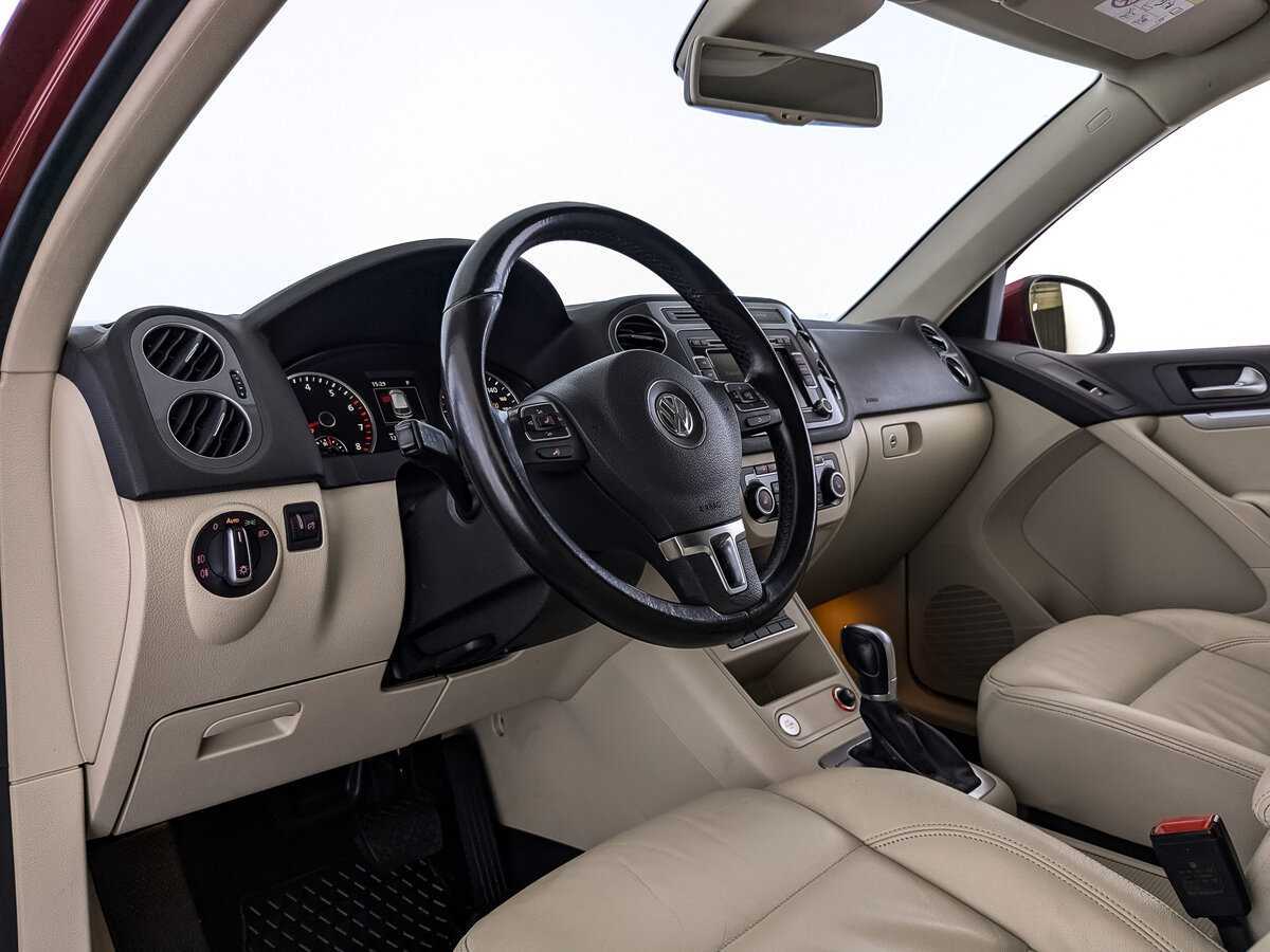 Volkswagen Tiguan с пробегом — 2014 год. Фото: #10
