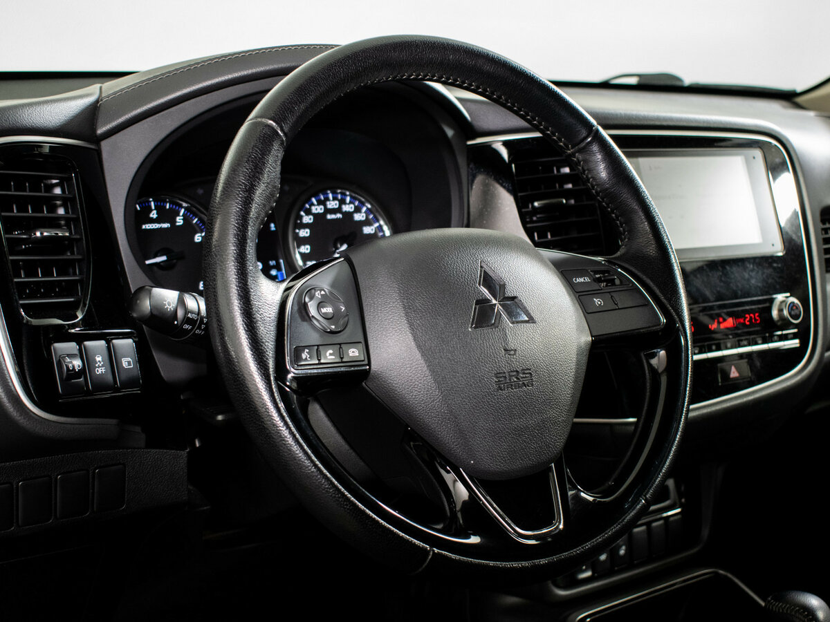 Mitsubishi Outlander с пробегом — 2021 год. Фото: #12