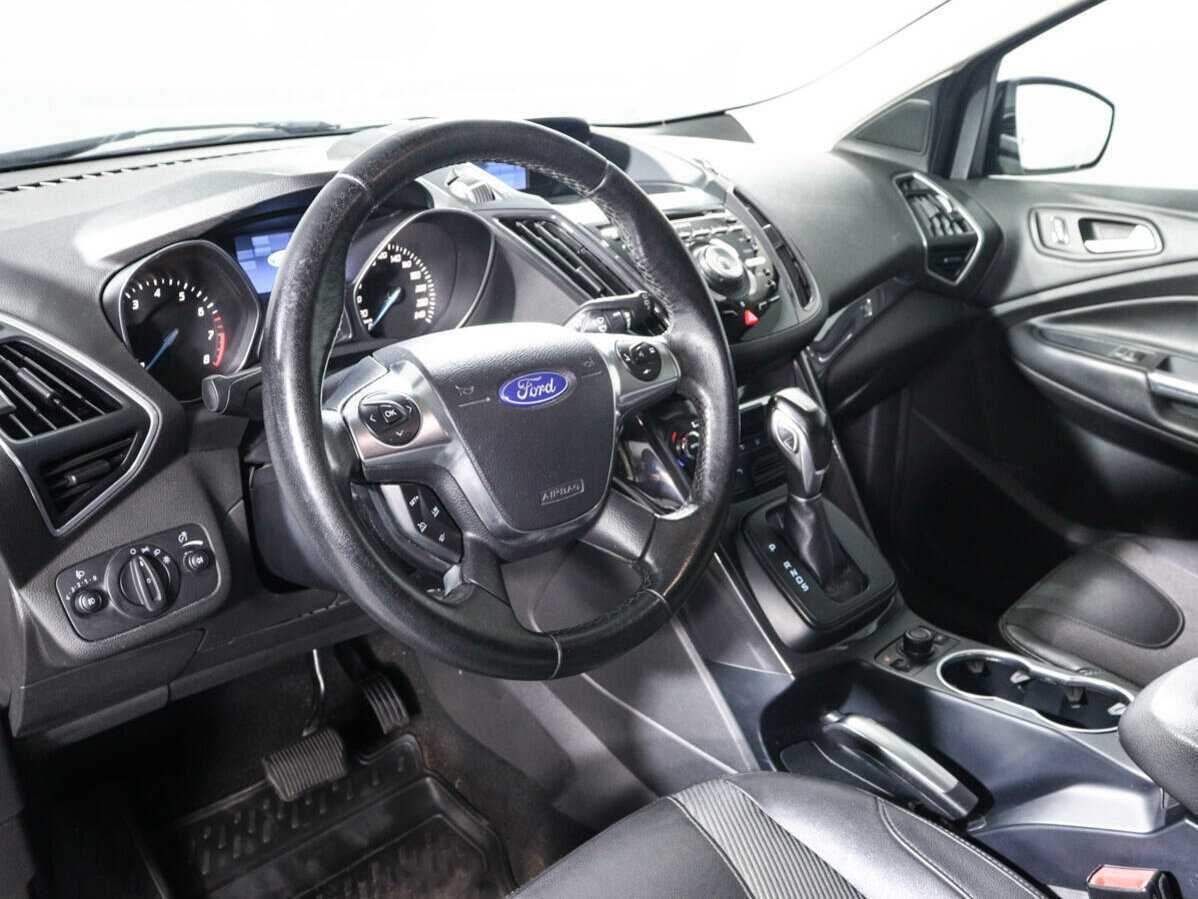 Ford Kuga с пробегом — 2013 год. Фото: #12