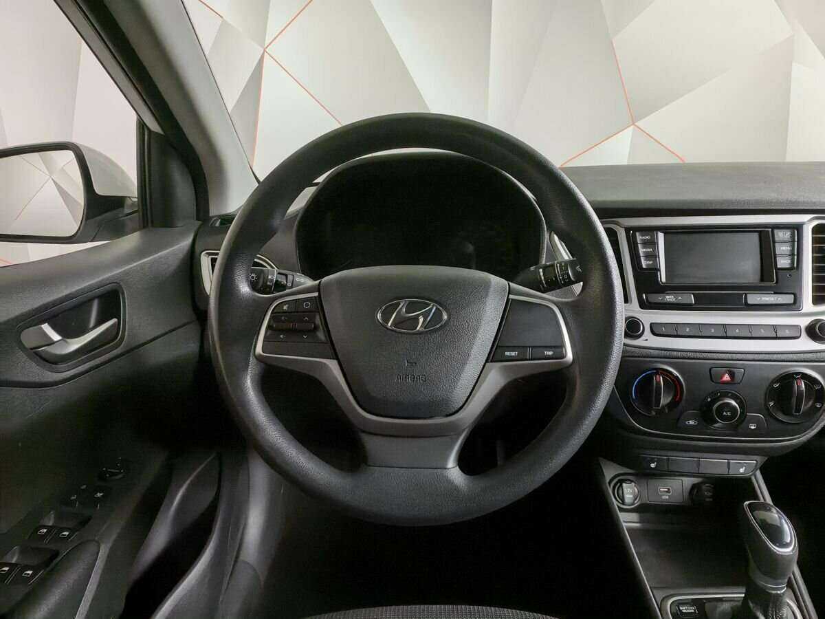 Hyundai Solaris с пробегом — 2019 год. Фото: #13