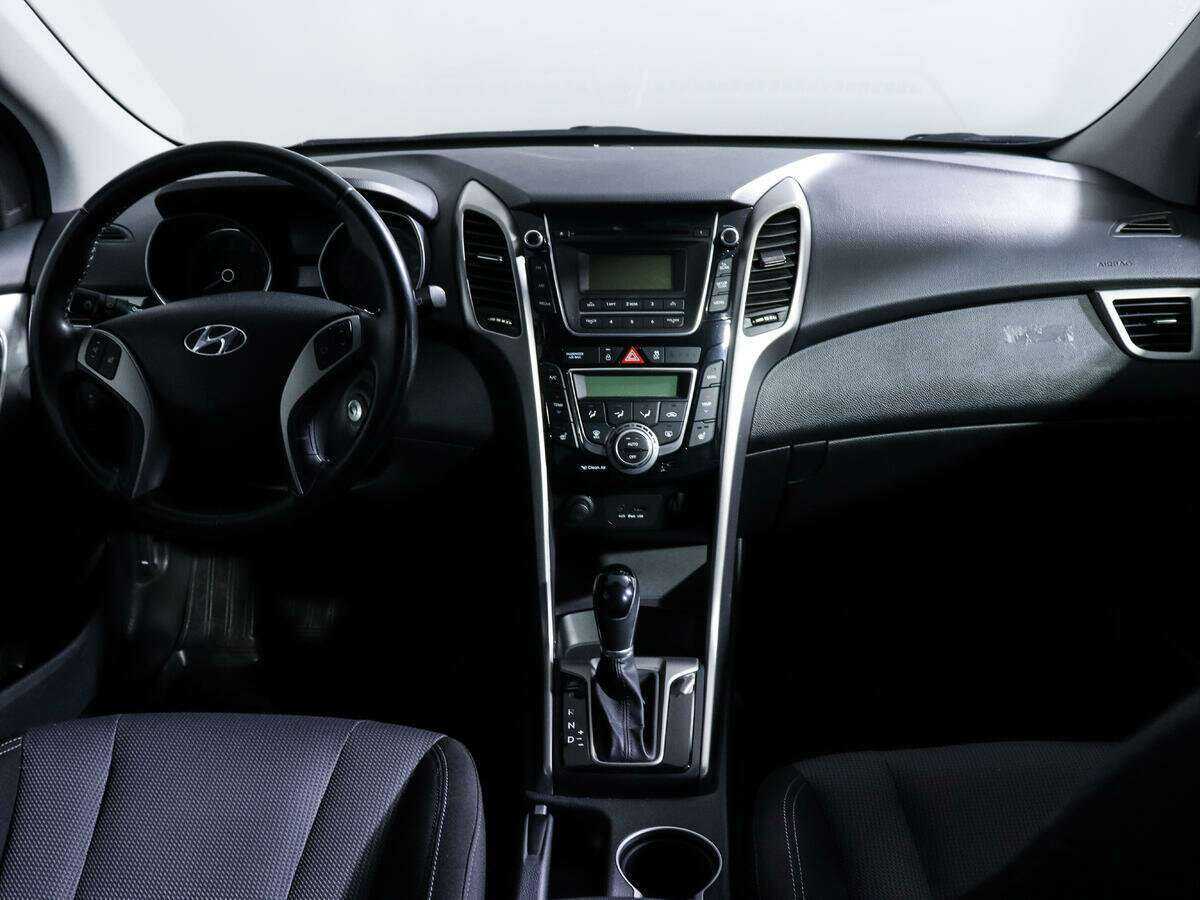 Hyundai i30 с пробегом — 2013 год. Фото: #9