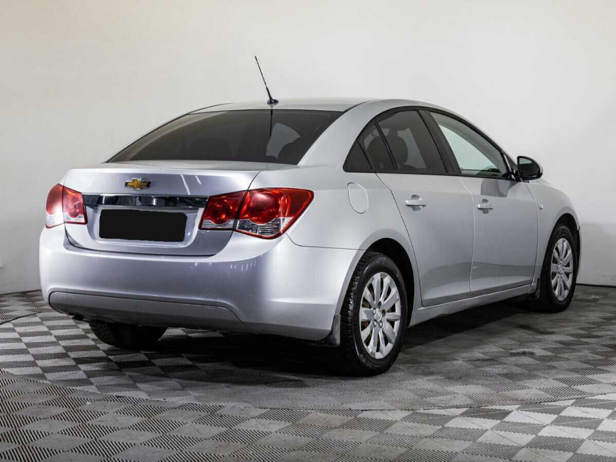 Chevrolet Cruze с пробегом — 2012 год. Фото: #4
