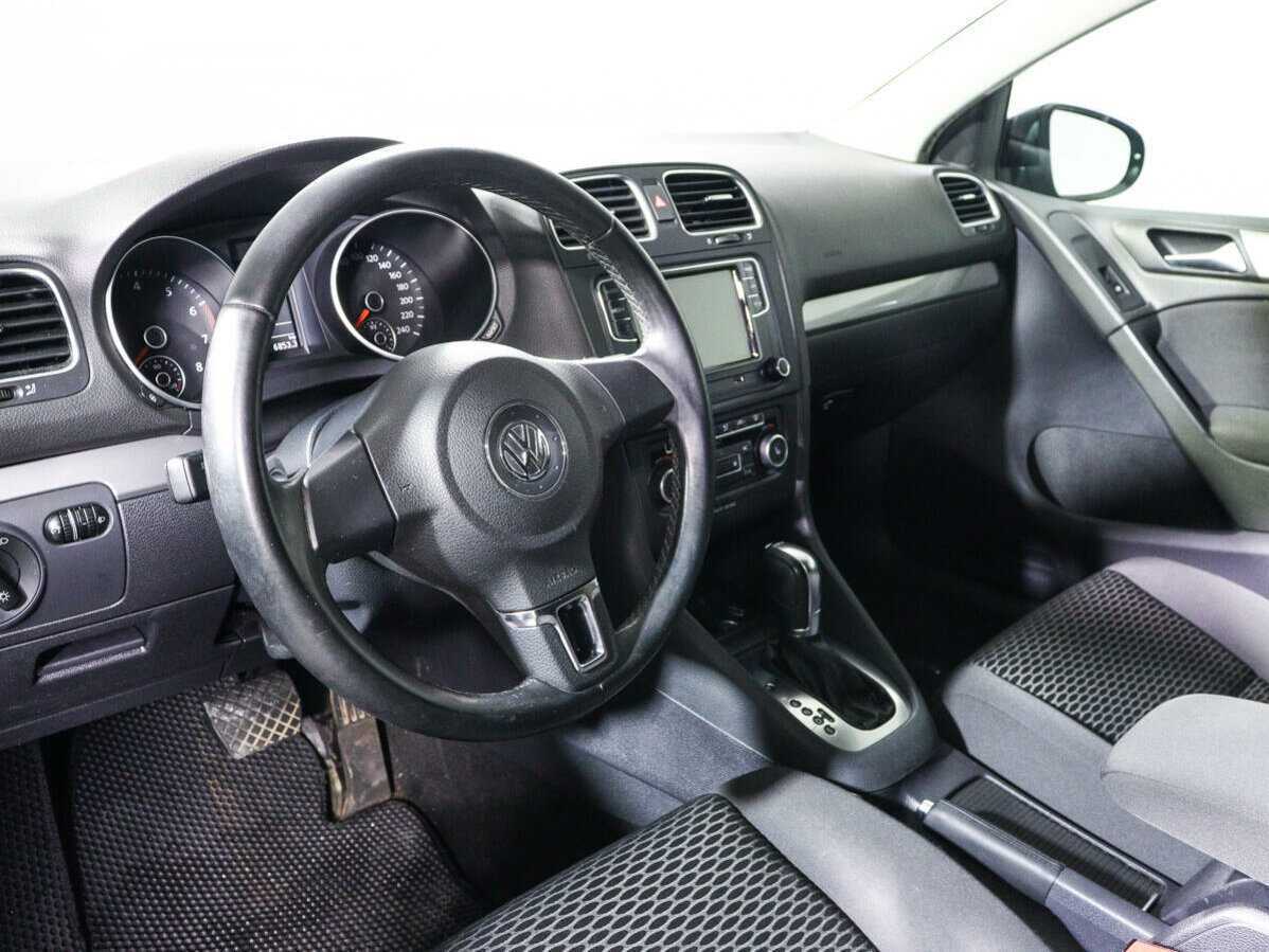 Volkswagen Golf с пробегом — 2012 год. Фото: #12