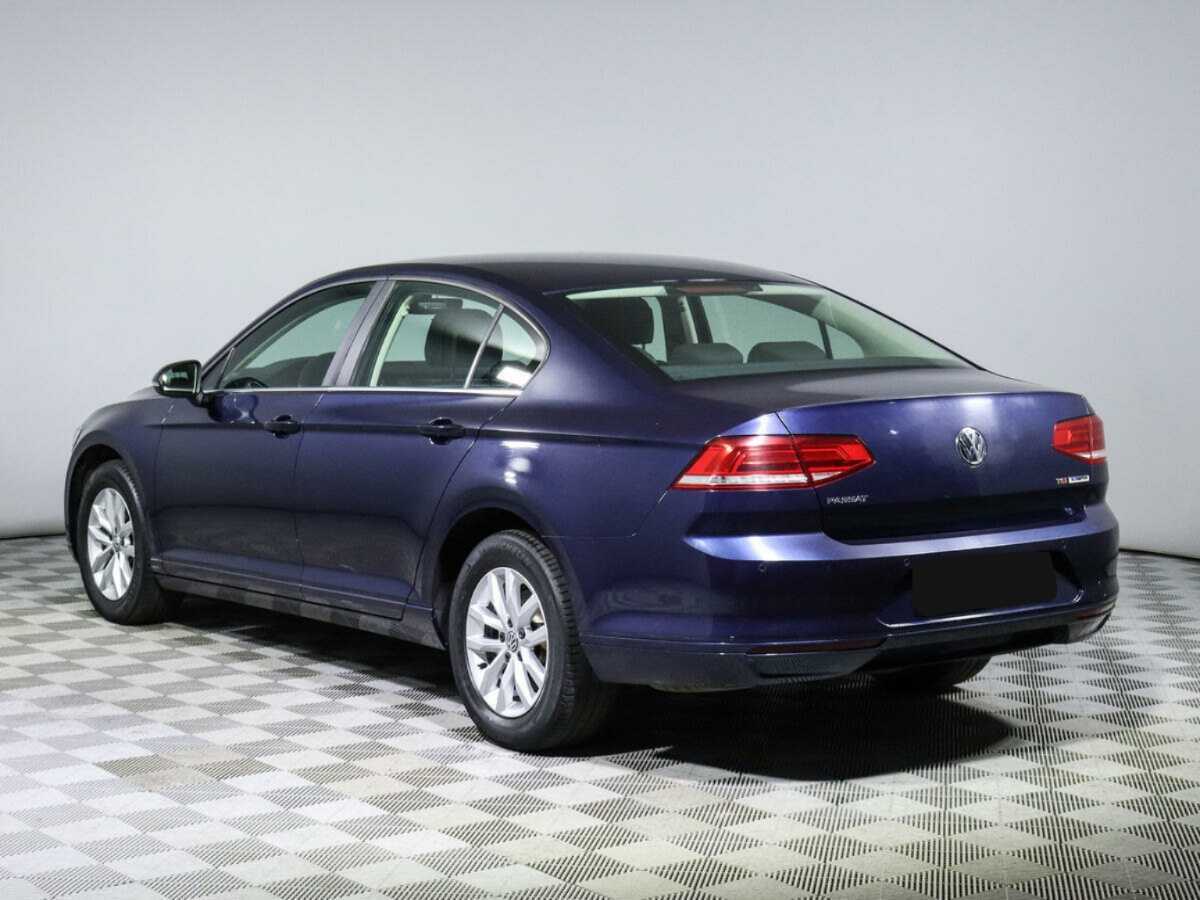 Volkswagen Passat с пробегом — 2016 год. Фото: #5