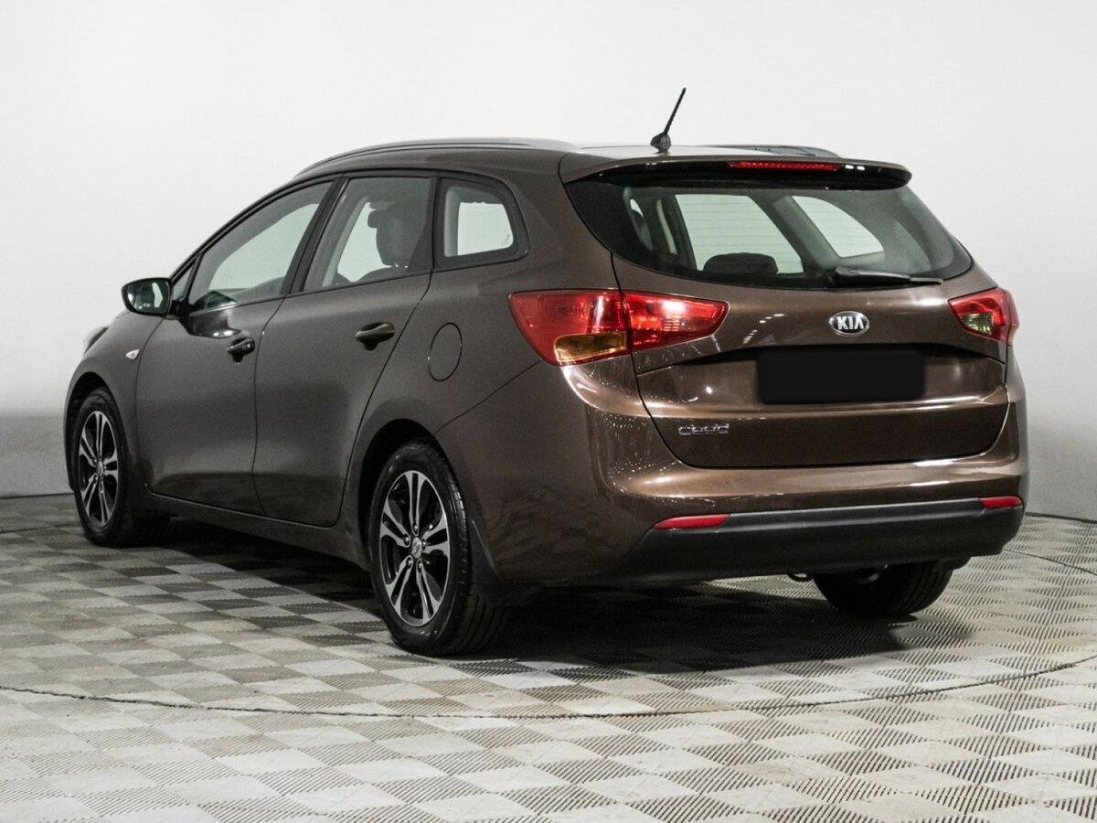 Kia Ceed с пробегом — 2013 год. Фото: #6