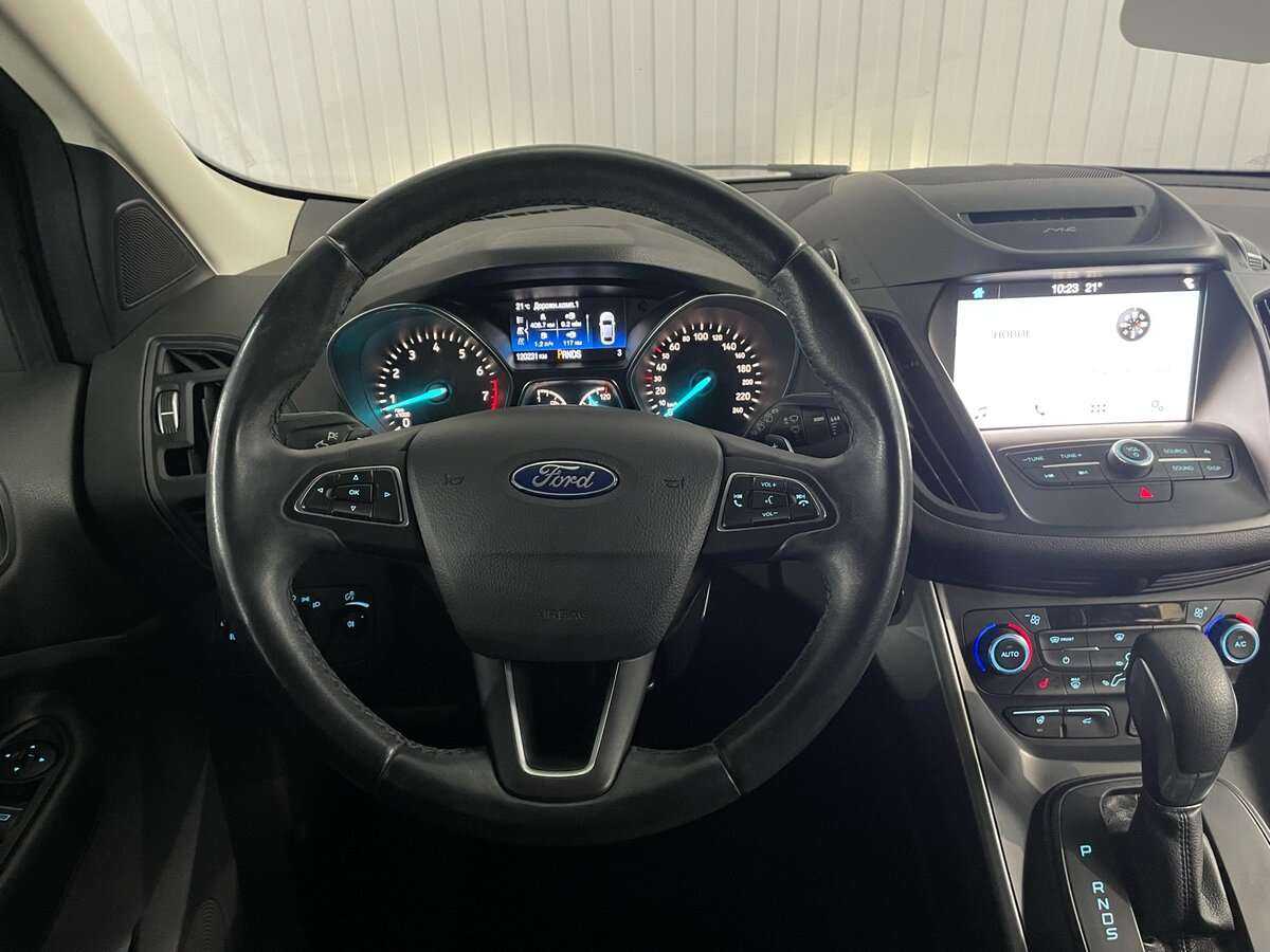 Ford Kuga с пробегом — 2017 год. Фото: #9