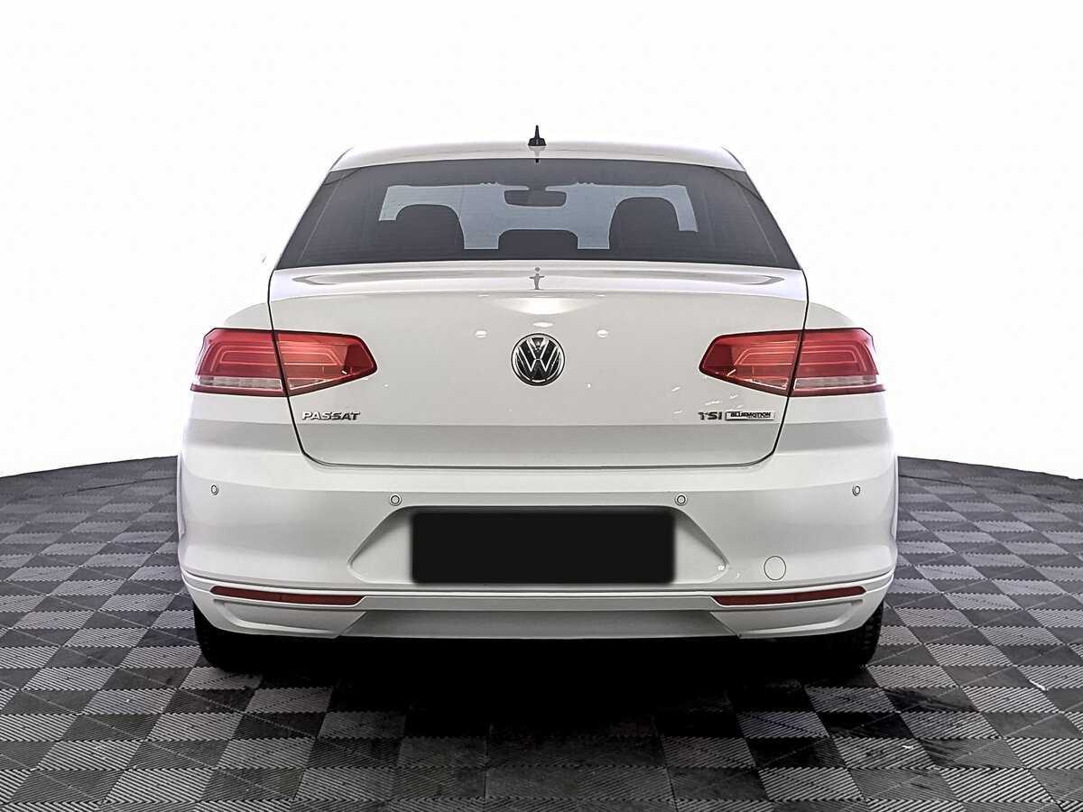 Volkswagen Passat с пробегом — 2017 год. Фото: #5