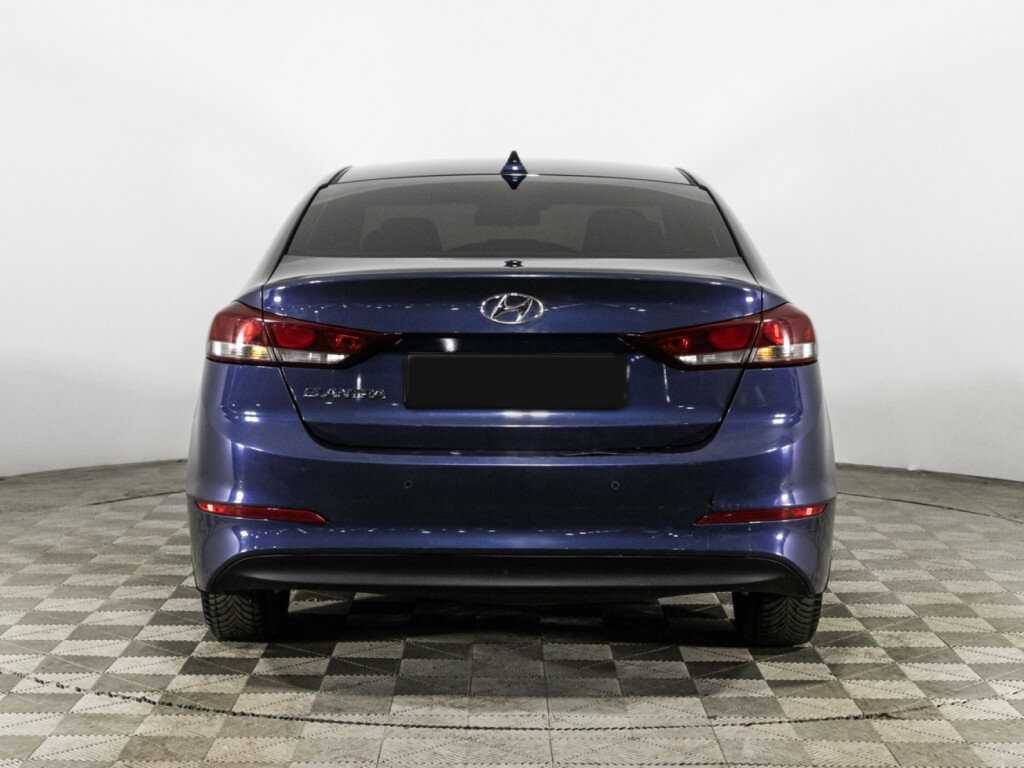 Hyundai Elantra с пробегом — 2017 год. Фото: #5