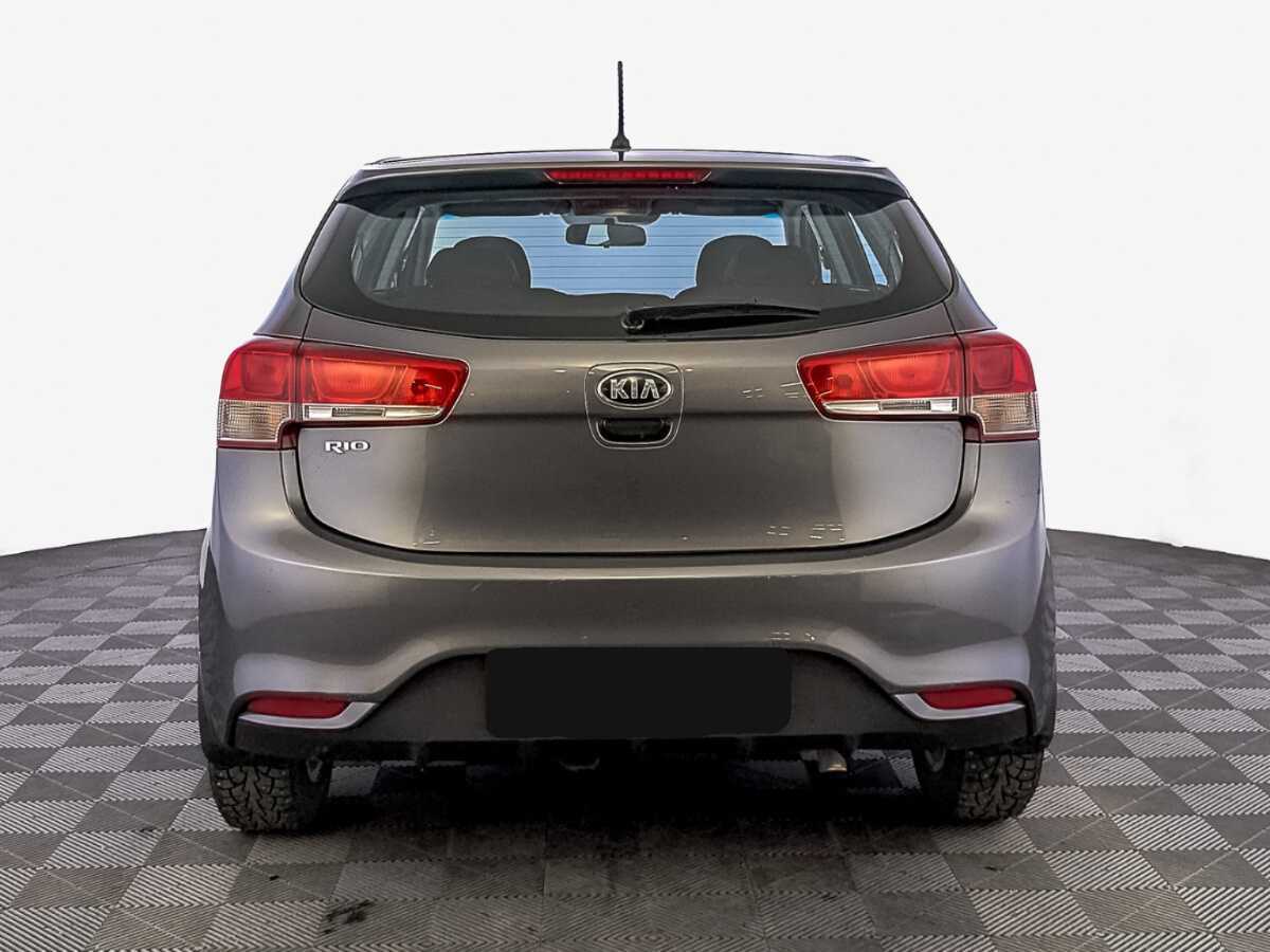 Kia Rio с пробегом — 2016 год. Фото: #5