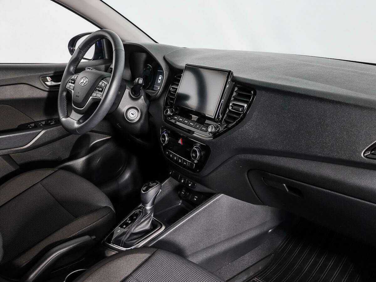 Hyundai Solaris с пробегом — 2022 год. Фото: #10