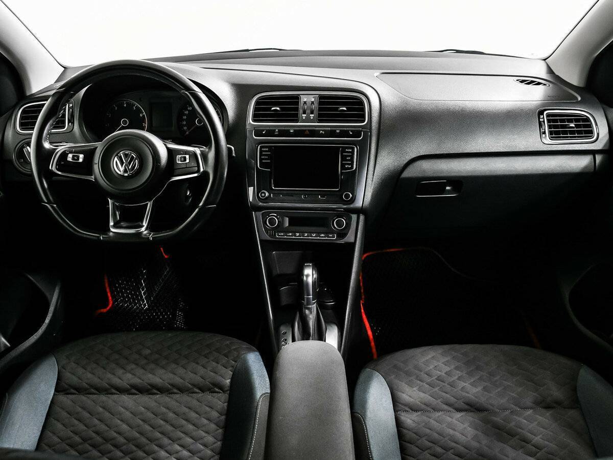 Volkswagen Polo с пробегом — 2020 год. Фото: #10