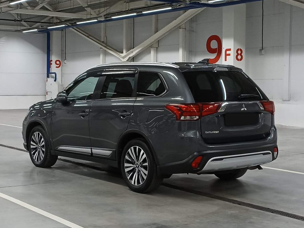 Mitsubishi Outlander с пробегом — 2020 год. Фото: #6