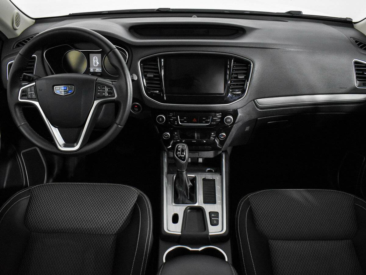 Geely Emgrand X7 с пробегом — 2018 год. Фото: #11