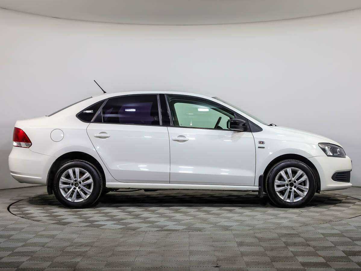 Volkswagen Polo с пробегом — 2013 год. Фото: #2