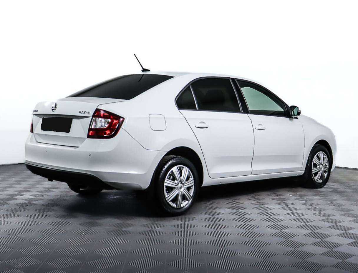 Skoda Rapid с пробегом — 2019 год. Фото: #4