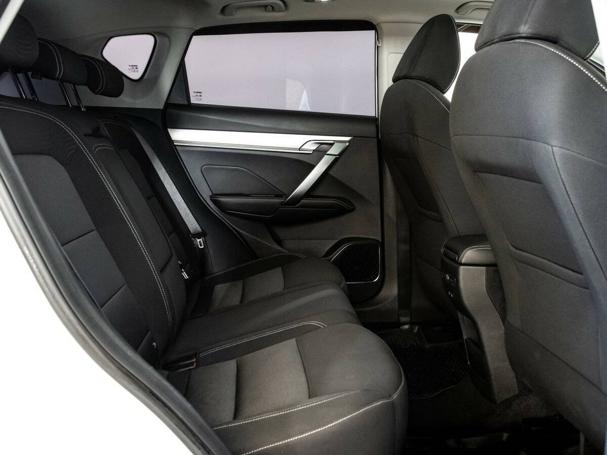 Geely Coolray с пробегом — 2023 год. Фото: #17