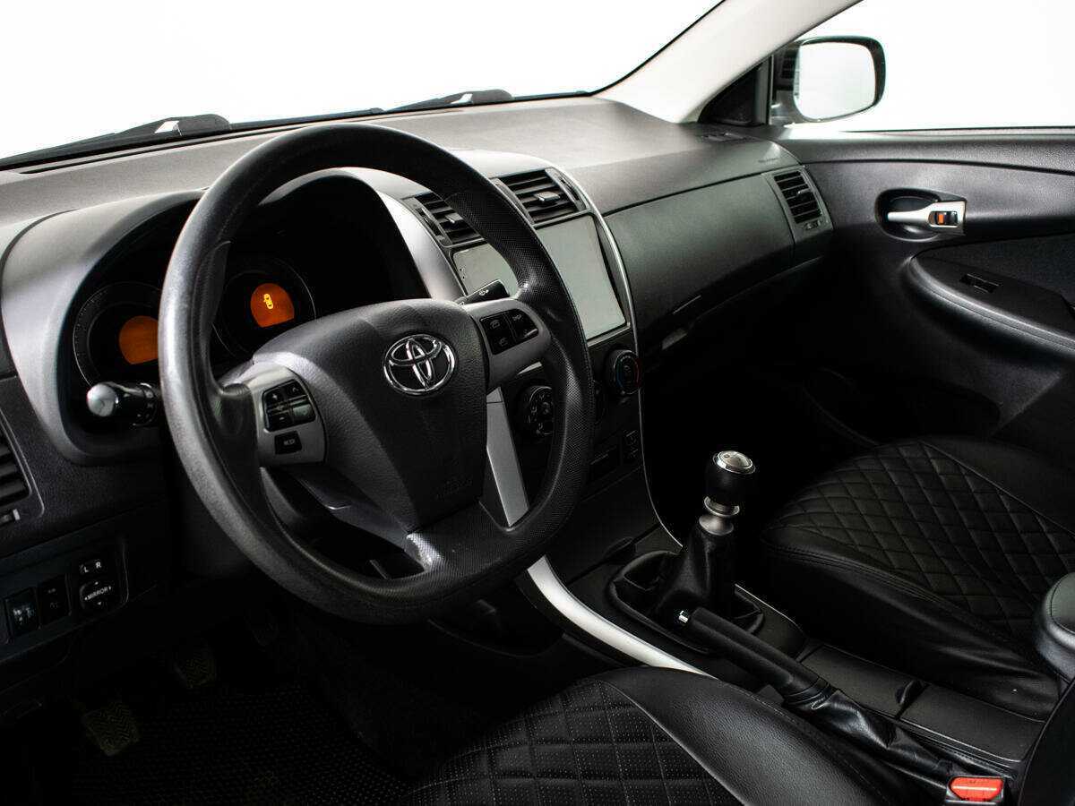 Toyota Corolla с пробегом — 2012 год. Фото: #12