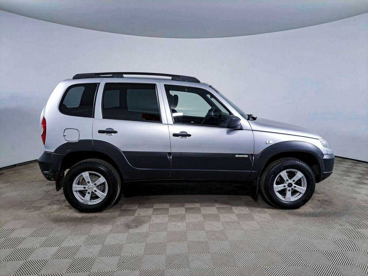 Chevrolet Niva с пробегом — 2017 год. Фото: #3