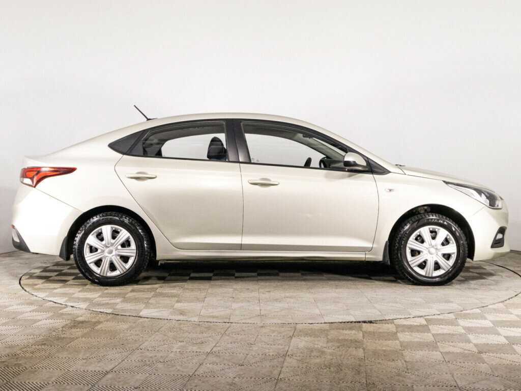 Hyundai Solaris с пробегом — 2018 год. Фото: #3