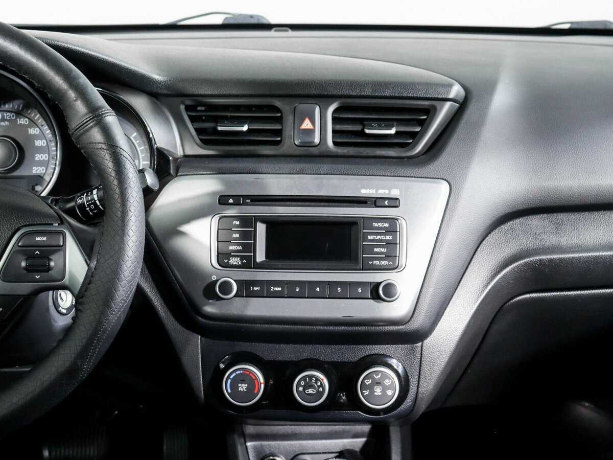 Kia Rio с пробегом — 2016 год. Фото: #9
