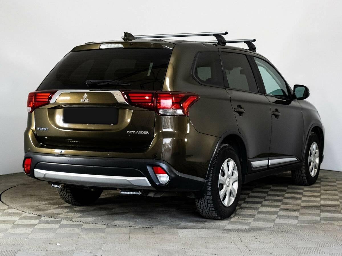 Mitsubishi Outlander с пробегом — 2018 год. Фото: #4