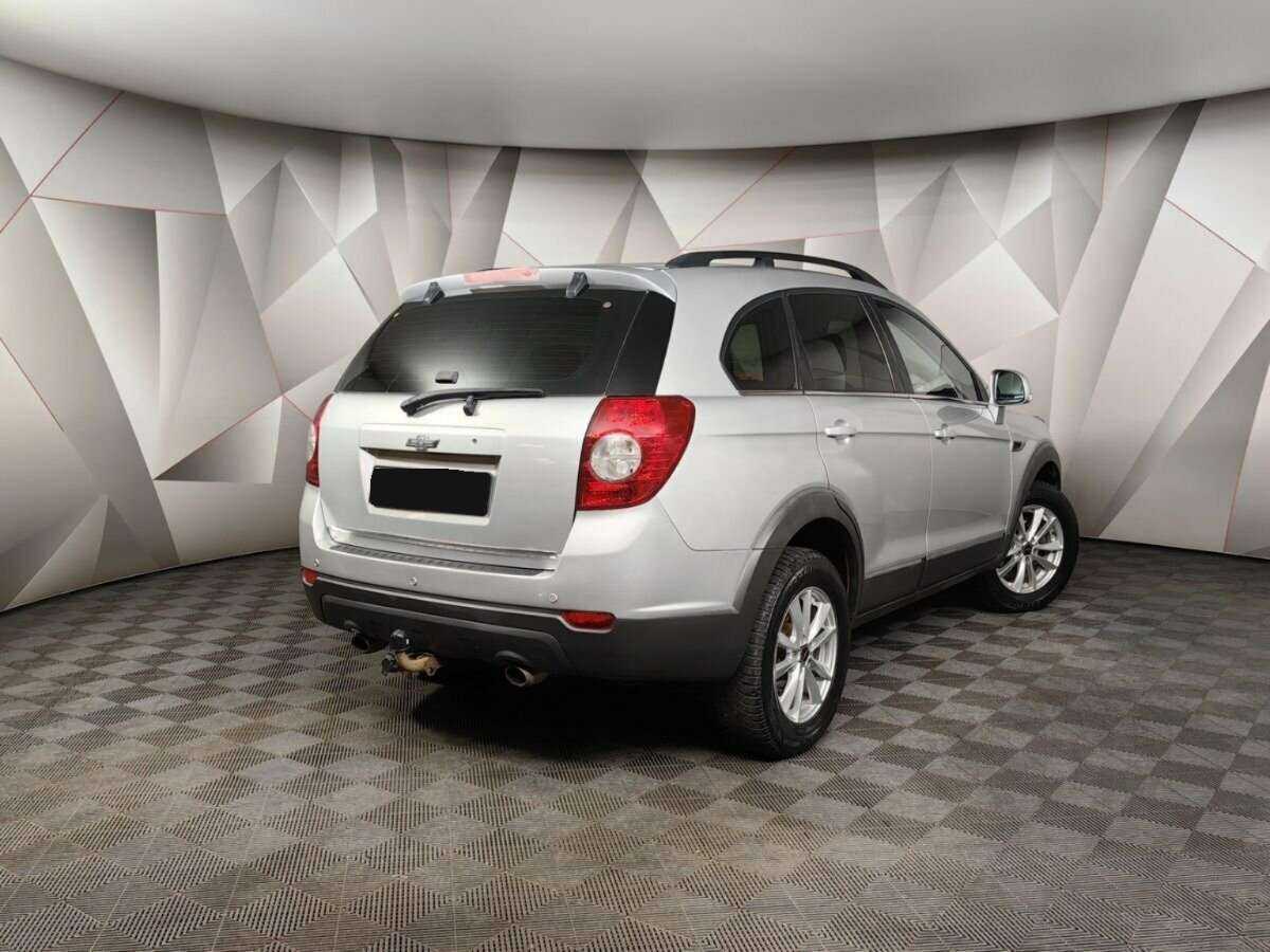 Chevrolet Captiva с пробегом — 2013 год. Фото: #1