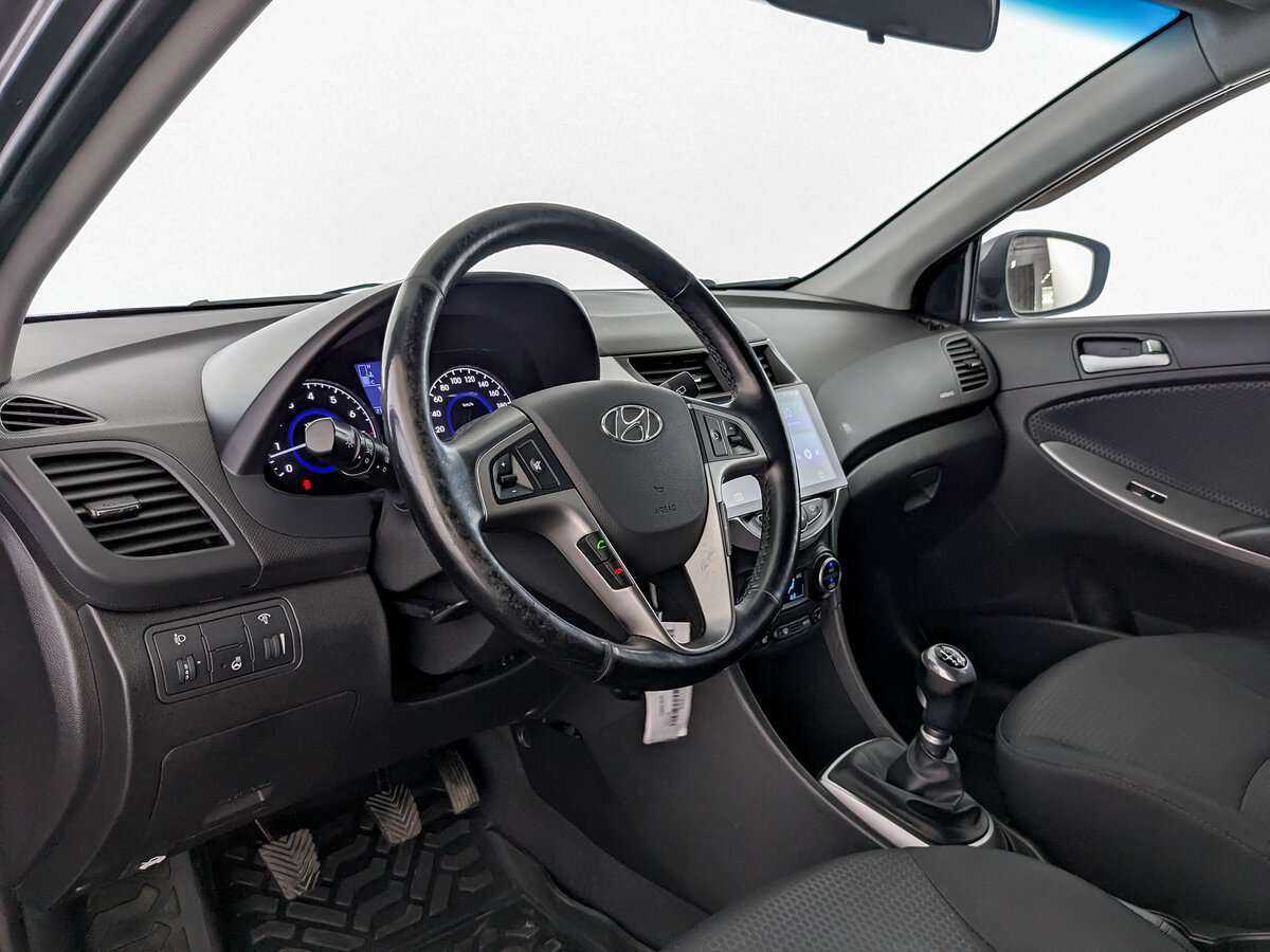 Hyundai Solaris с пробегом — 2016 год. Фото: #13