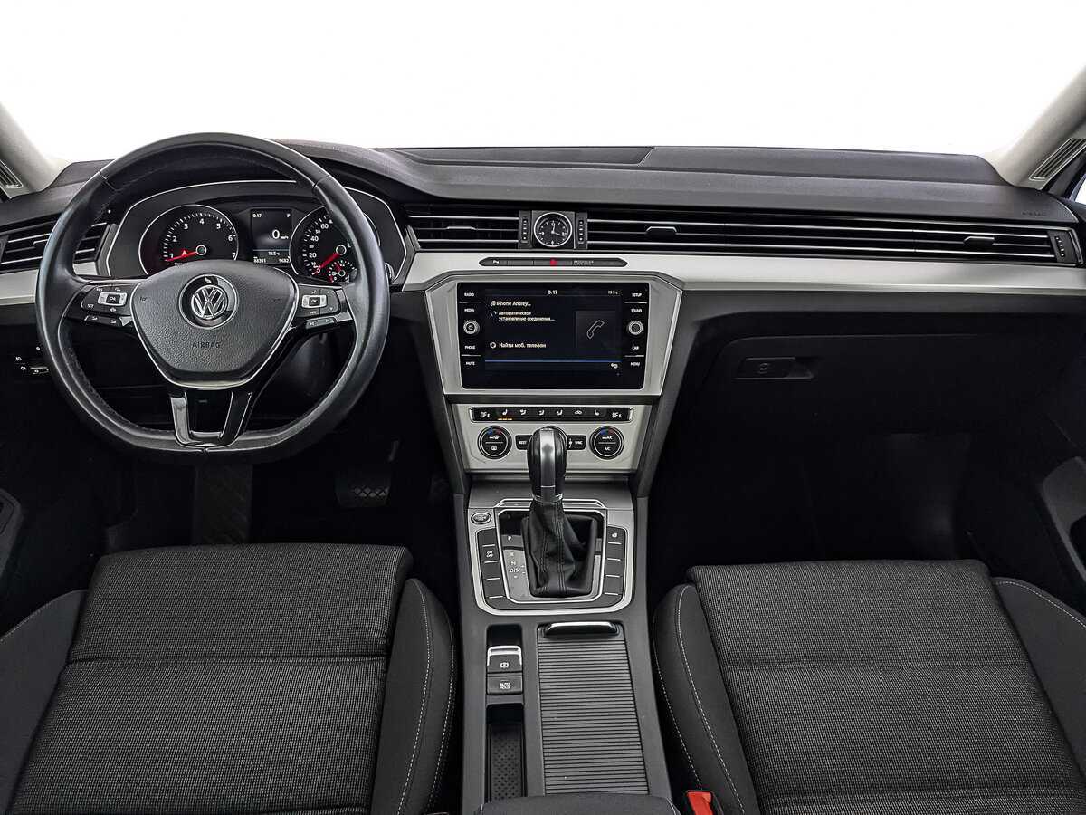 Volkswagen Passat с пробегом — 2019 год. Фото: #13