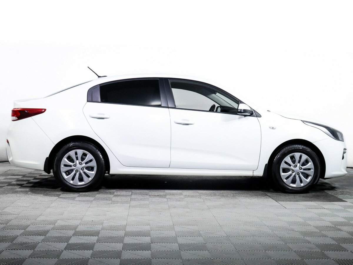 Kia Rio с пробегом — 2017 год. Фото: #3