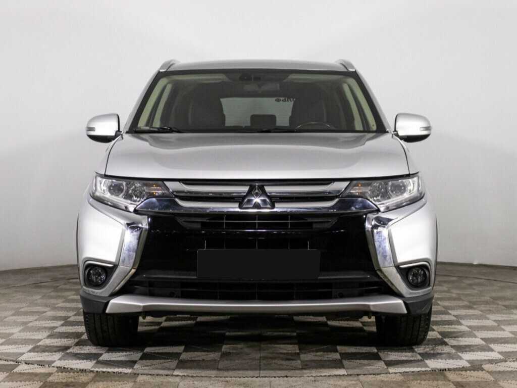 Mitsubishi Outlander с пробегом — 2016 год. Фото: #1