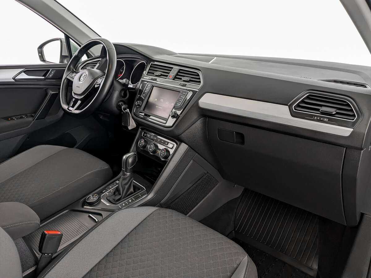 Volkswagen Tiguan с пробегом — 2017 год. Фото: #8