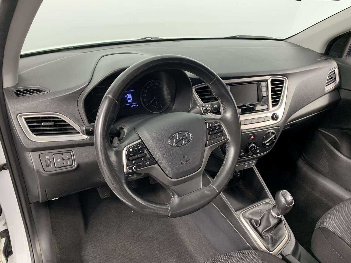 Hyundai Solaris с пробегом — 2019 год. Фото: #16