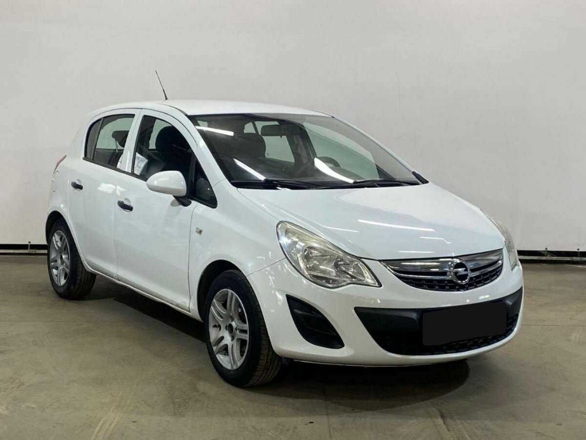 Opel Corsa с пробегом — 2012 год. Фото: #2