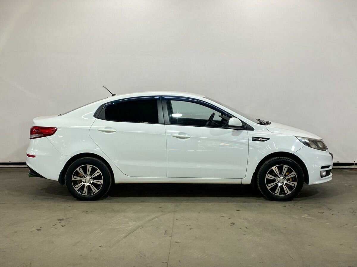 Kia Rio с пробегом — 2015 год. Фото: #3
