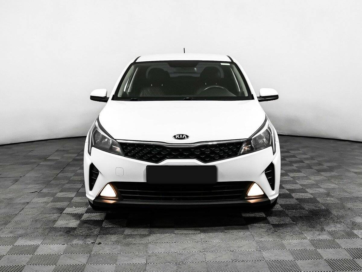 Kia Rio с пробегом — 2021 год. Фото: #1
