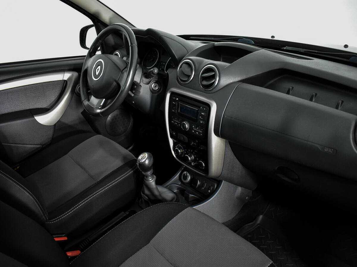Renault Duster с пробегом — 2014 год. Фото: #8