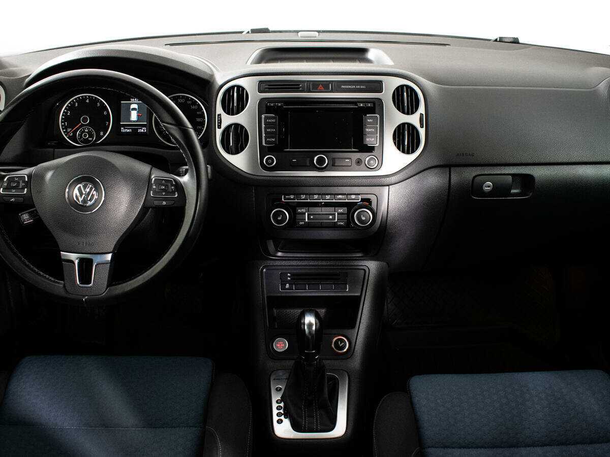Volkswagen Tiguan с пробегом — 2013 год. Фото: #11