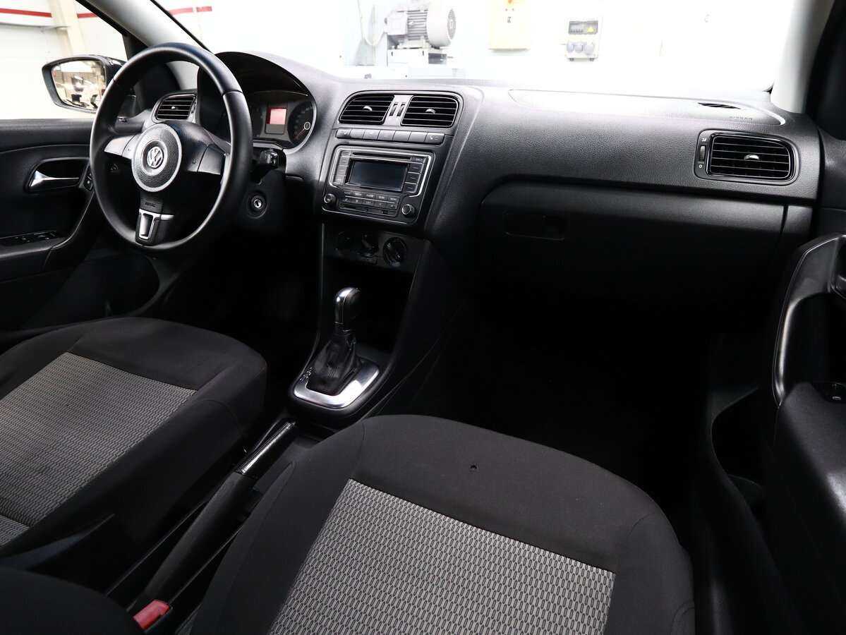 Volkswagen Polo с пробегом — 2013 год. Фото: #7