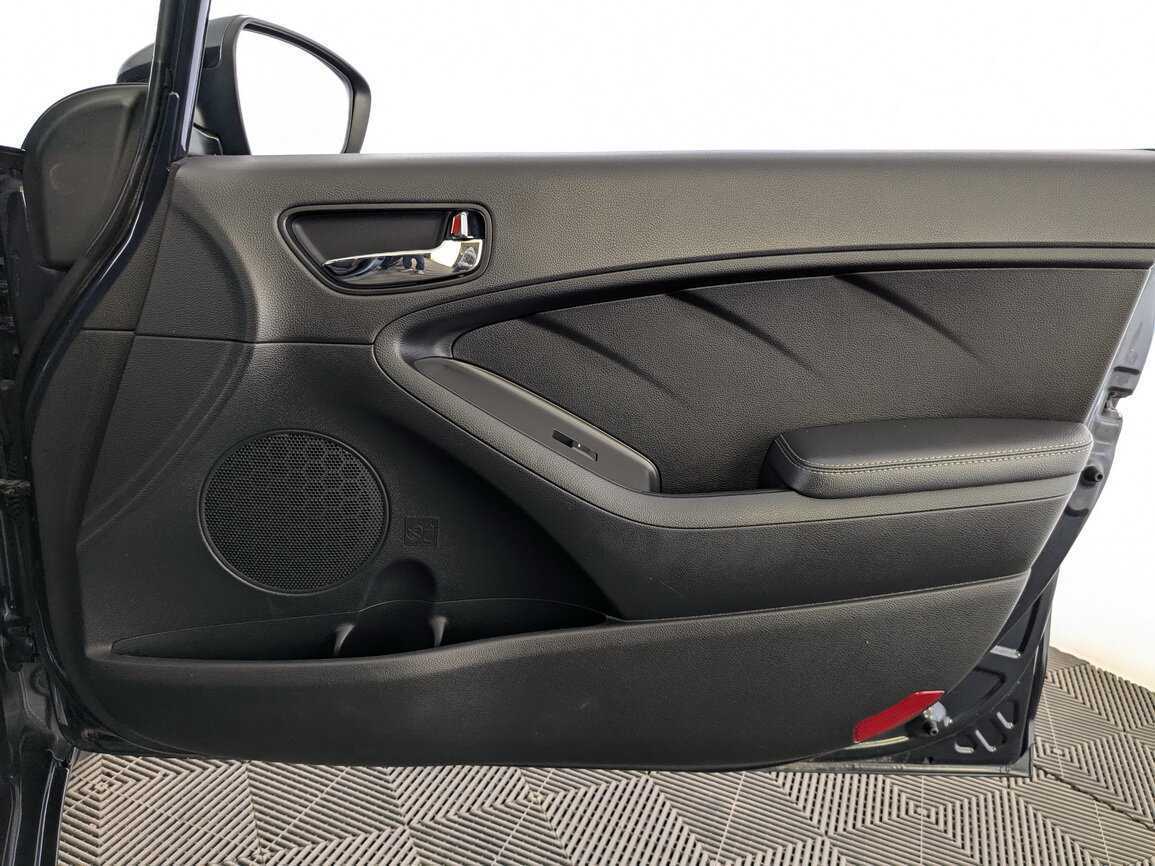 Kia Cerato с пробегом — 2019 год. Фото: #19