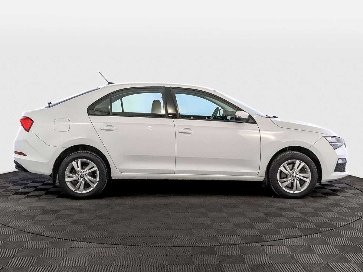 Skoda Rapid с пробегом — 2020 год. Фото: #3