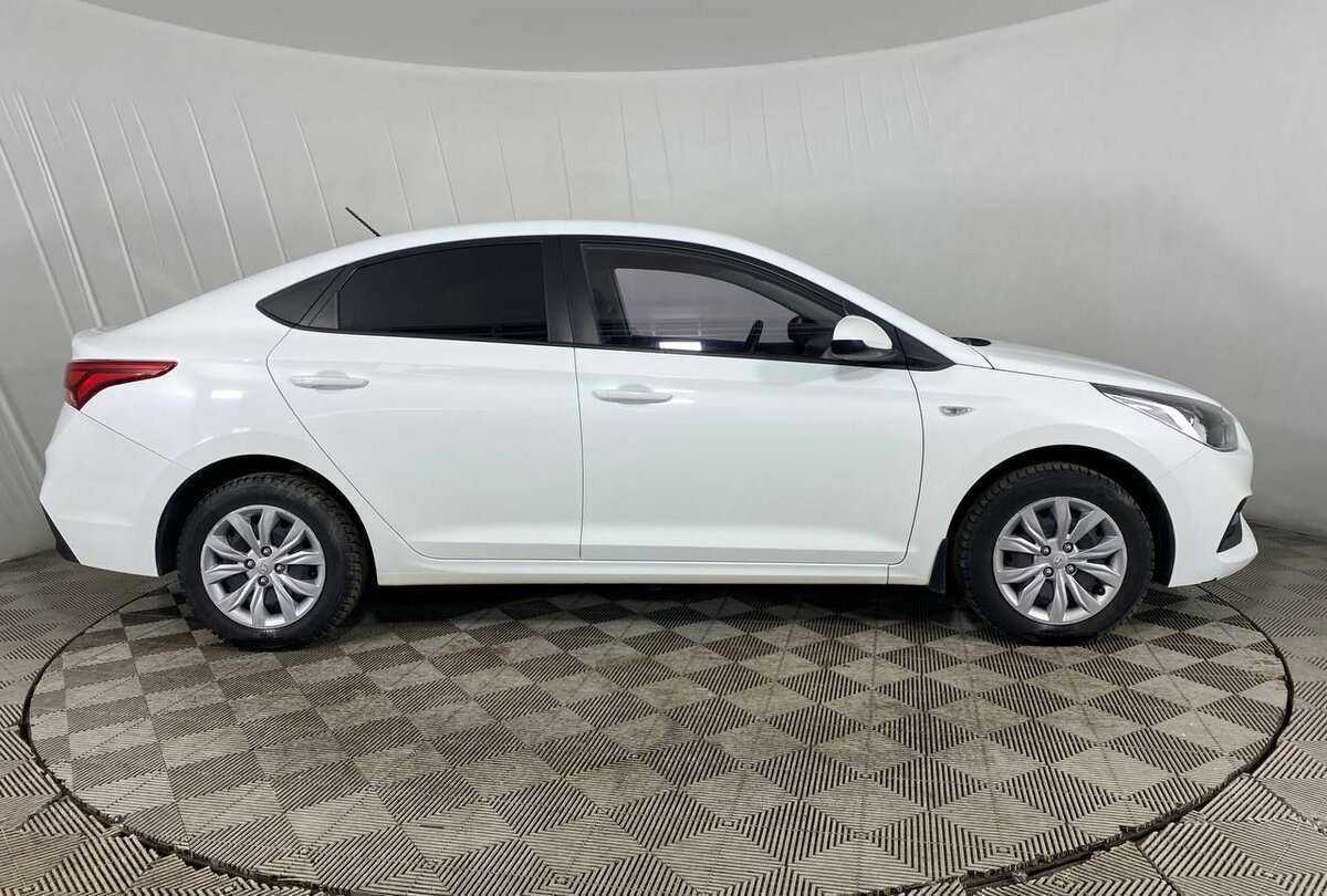 Hyundai Solaris с пробегом — 2020 год. Фото: #1