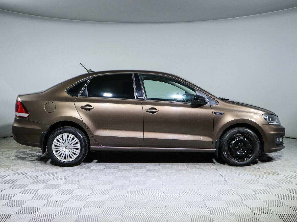 Volkswagen Polo с пробегом — 2017 год. Фото: #3