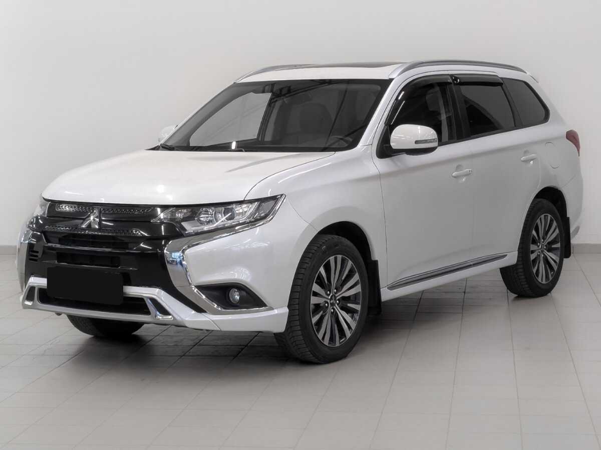 Mitsubishi Outlander с пробегом — 2022 год. Посмотреть фото
