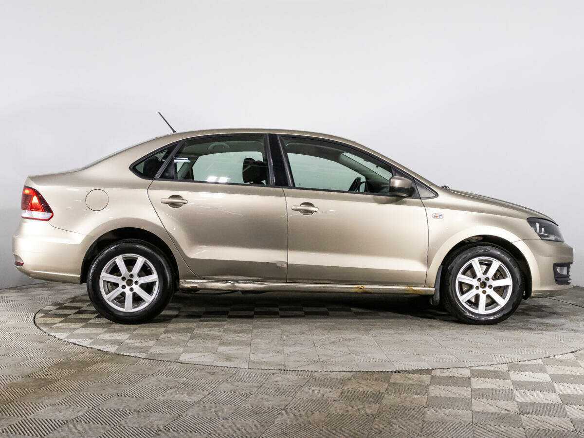 Volkswagen Polo с пробегом — 2016 год. Фото: #3