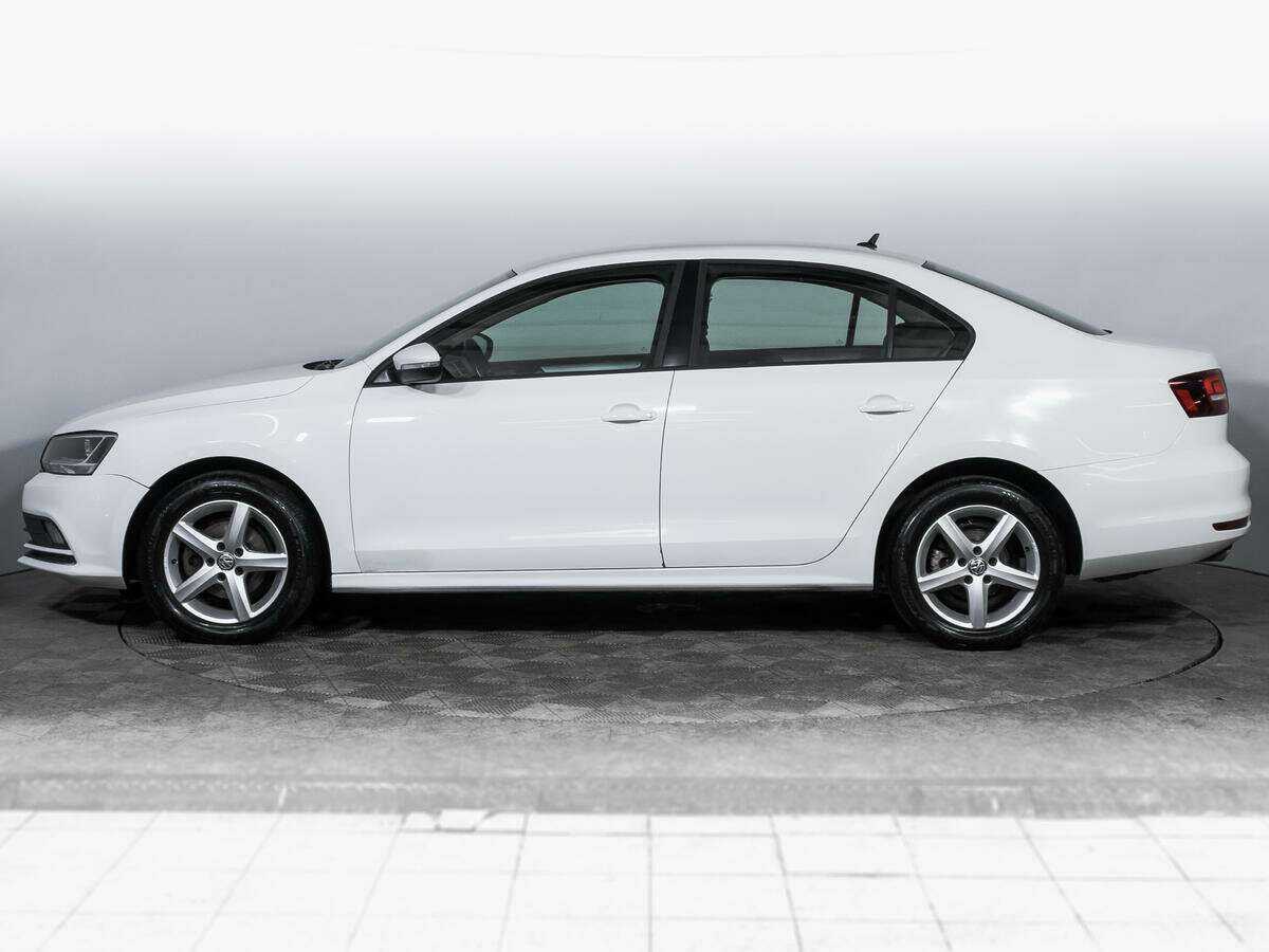 Volkswagen Jetta с пробегом — 2016 год. Фото: #7