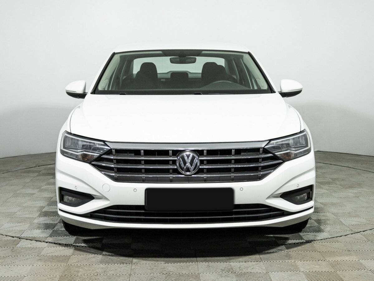 Volkswagen Jetta с пробегом — 2020 год. Фото: #1