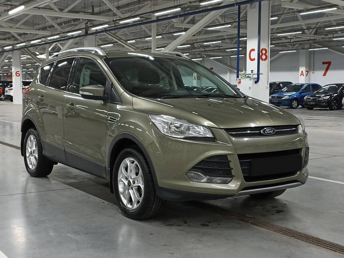 Ford Kuga с пробегом — 2014 год. Фото: #2