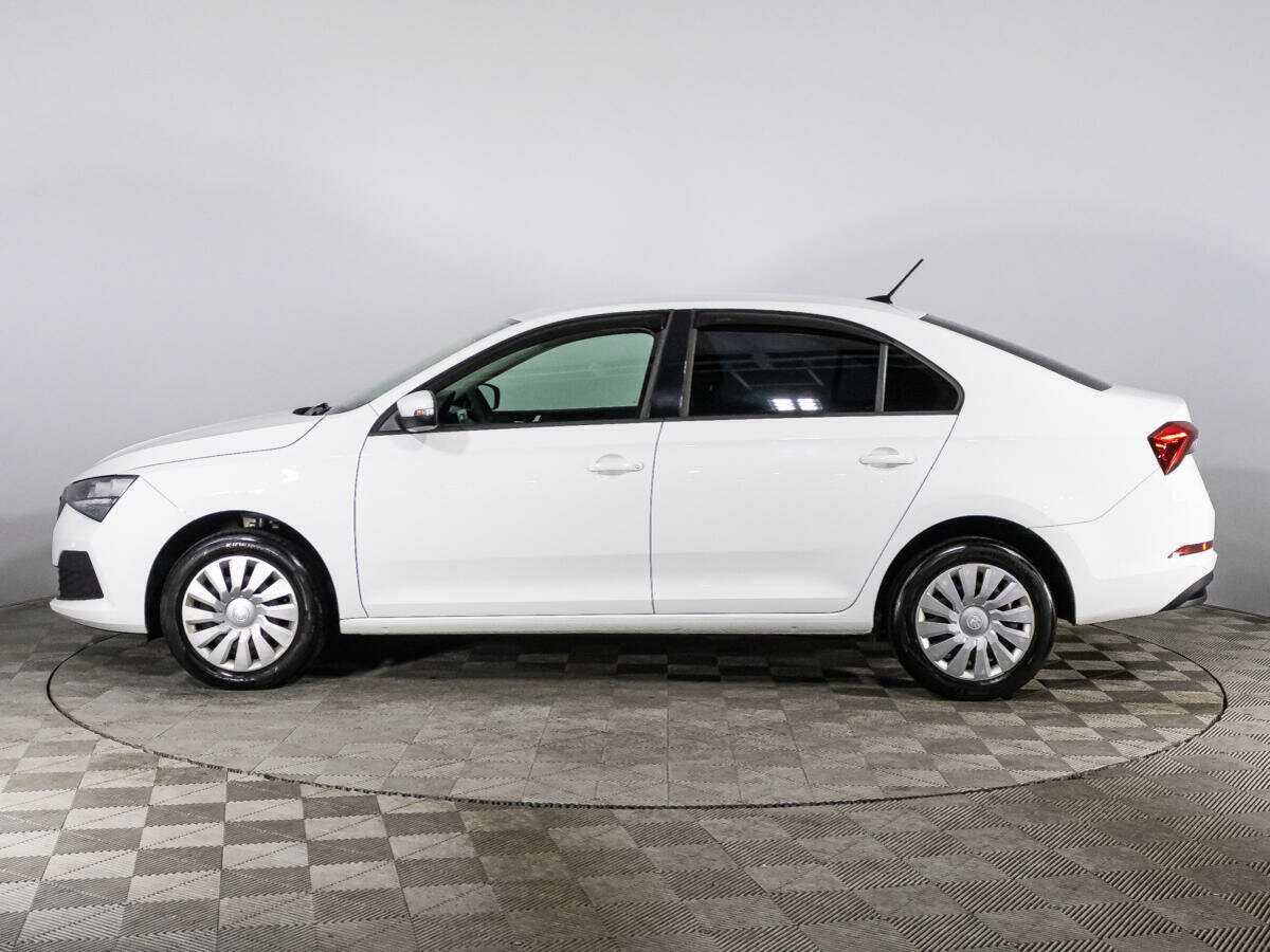Skoda Rapid с пробегом — 2021 год. Фото: #7